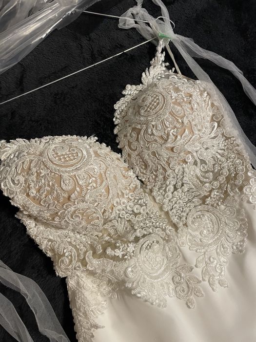 Suknia ślubna dopasowana