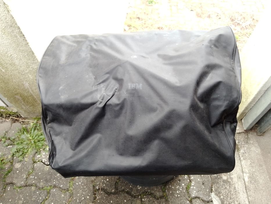 Máquina de escrever elétrica