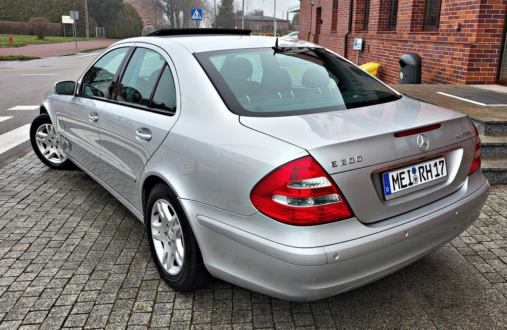 Śliczny Mercedes E KLASA *Klima*ALU*Xenon*Niski Przebieg!RARYTAS!