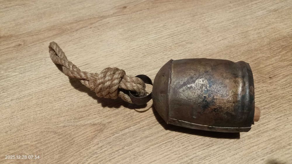 Dzwonek żelazny pasterski