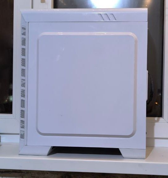 Ігровий корпус для ПК білий