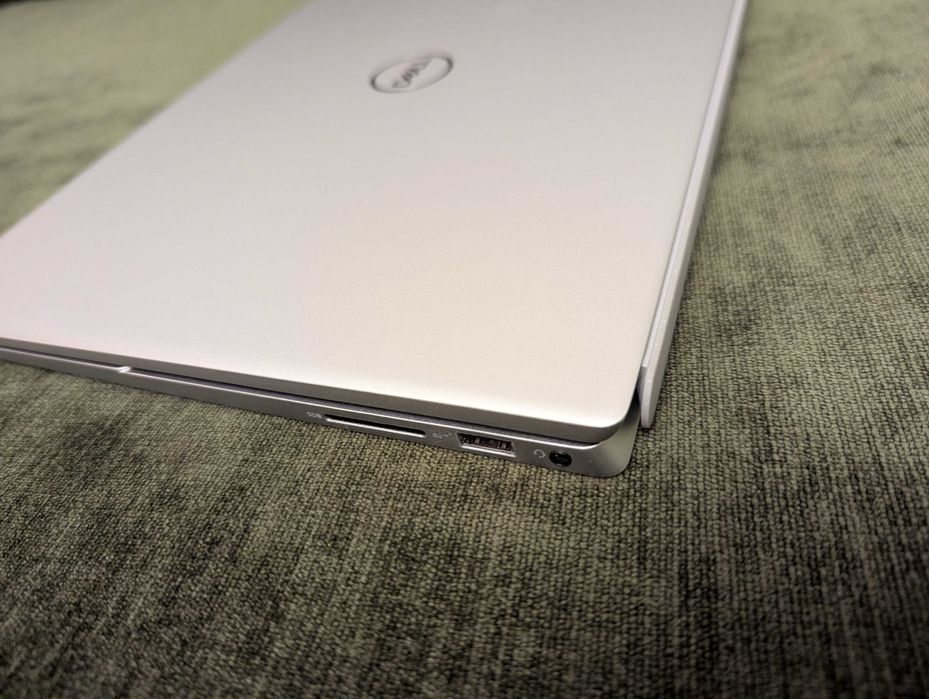 Dell Inspiron 5425|AMD Ryzen 5 5625U|16GB|512 Gb|14' 16:10 Touch