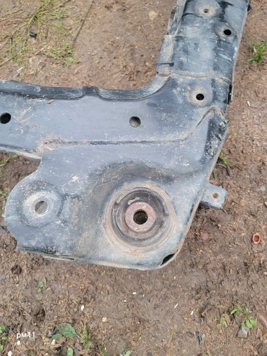 Підрамник передній Hyundai Tucson 2003-2012 балка туксон подрамник