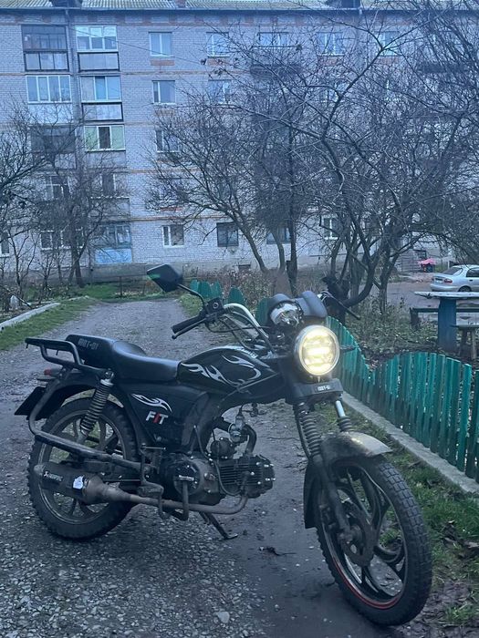 Продажа мустанг фіт 125