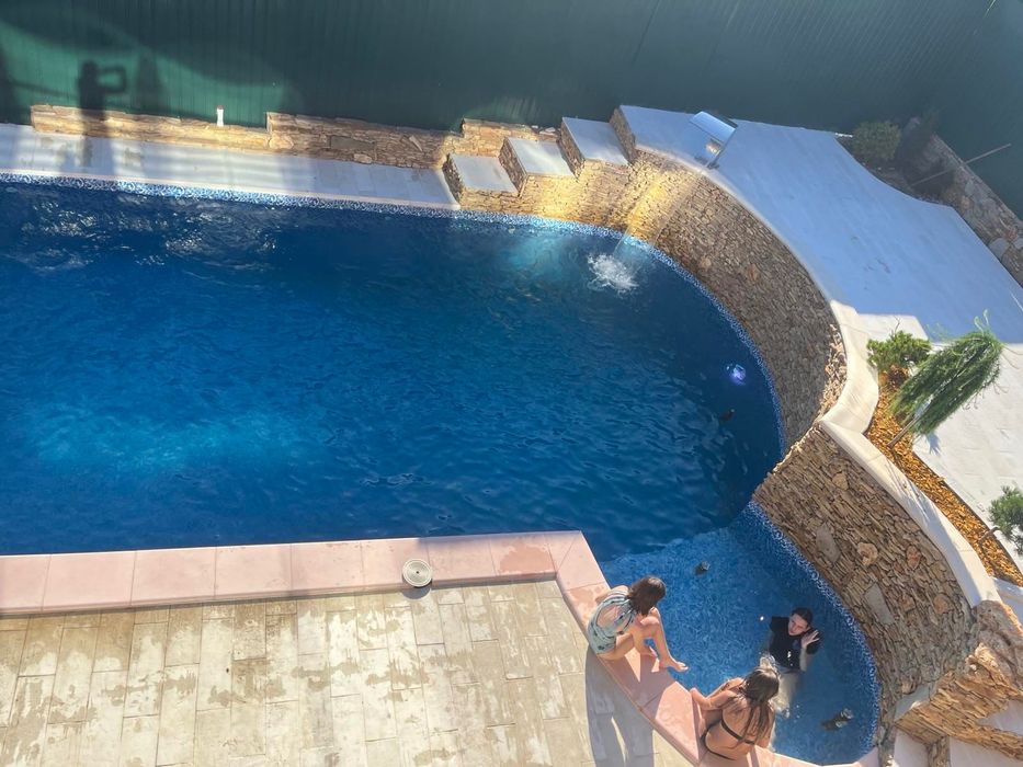 Сдам уютный дом  с баней  На берегу пруда.