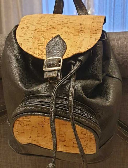 Mochila e Mala com apontamentos de cortiça