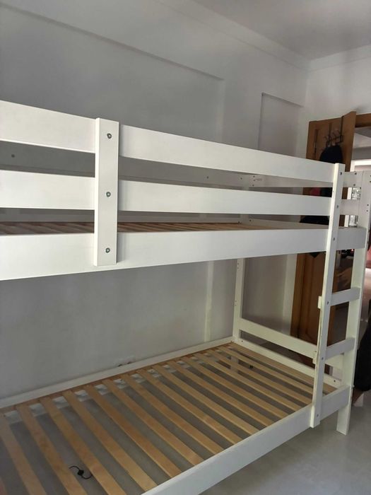 Beliche IKEA MYDAL branco 90x200 cm – bom estado