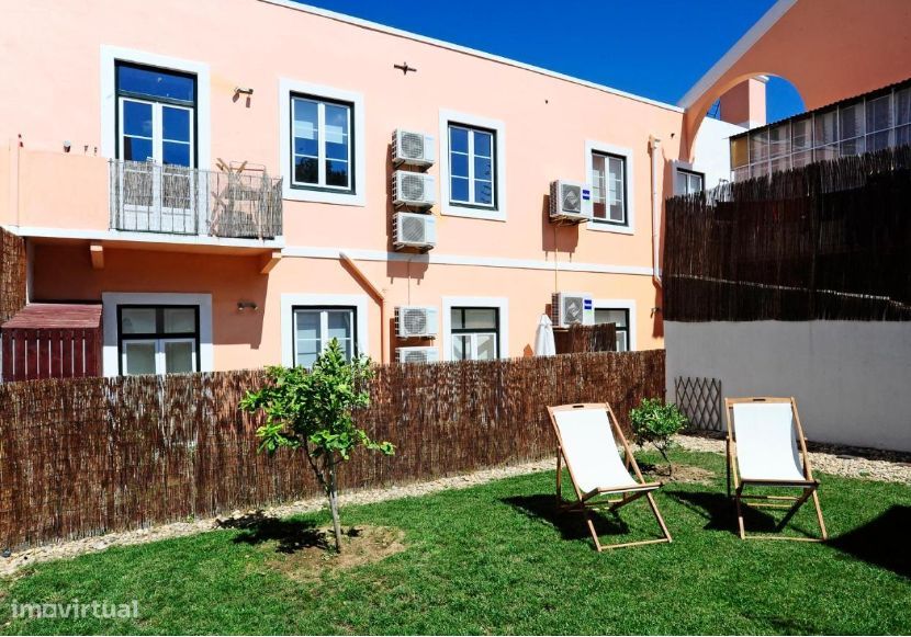 Apartamento T2 com piscina e jardim em Oeiras
