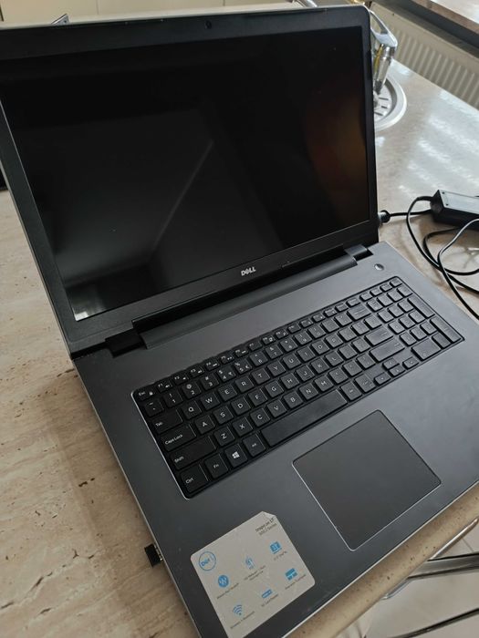 laptop DELL Inspiron5758