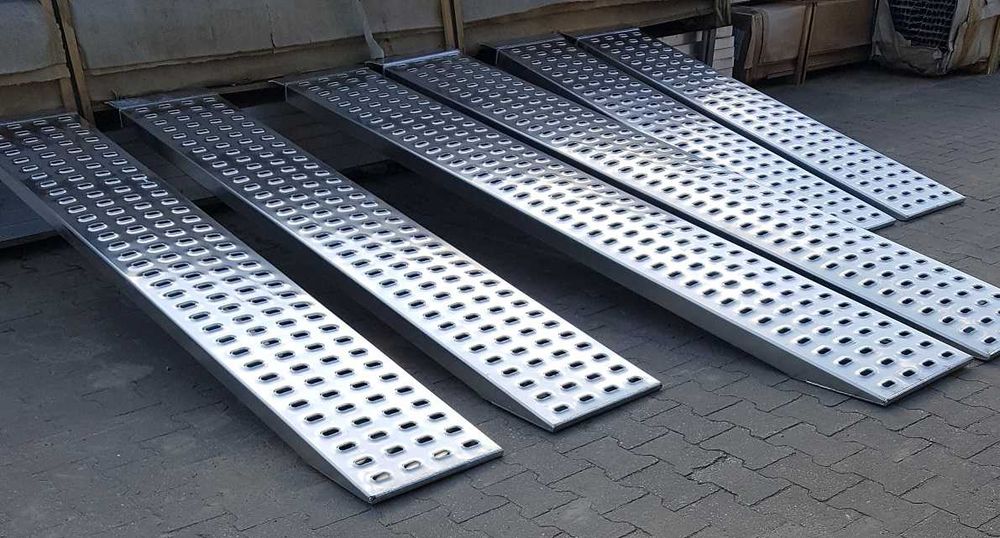 Najazdy aluminiowe LOHR 2500 x 425 x 69 x 4.