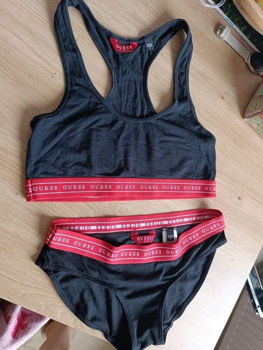 Komplet top plus figi guessrozmiar S