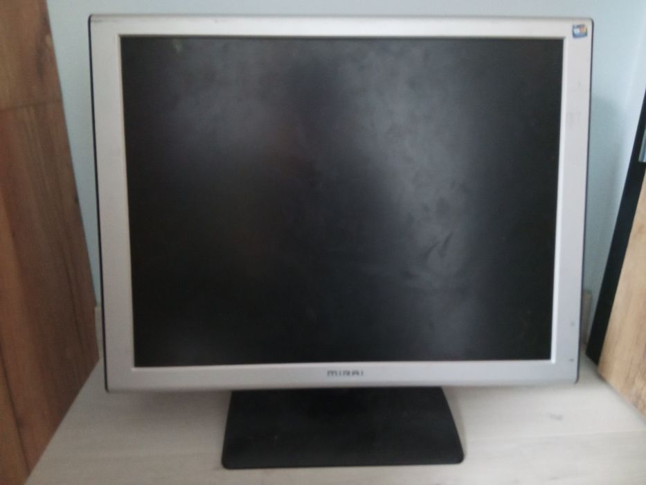 Monitor Mirai 20" DML-520N100