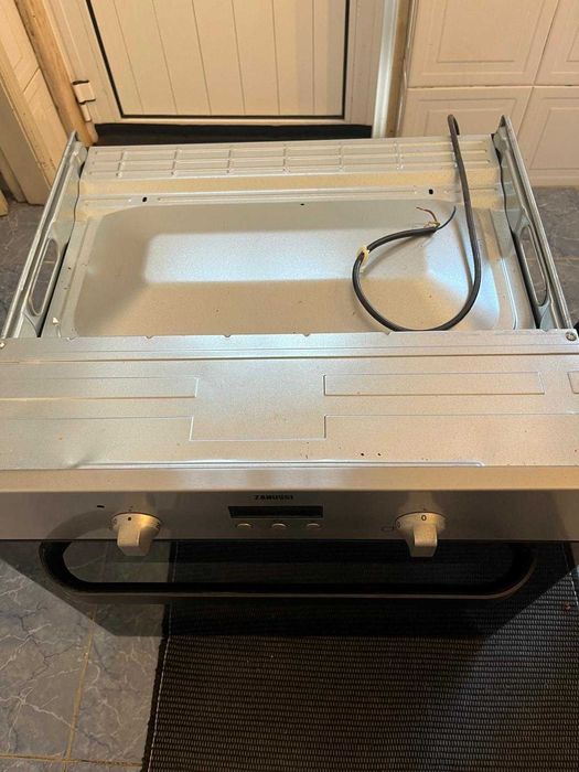 Forno Elétrico de Encastrar Zanussi