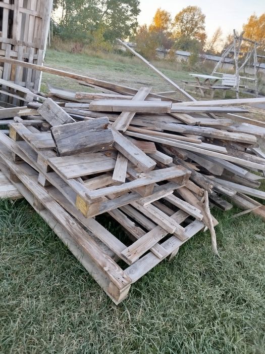 Палети дерев'яні