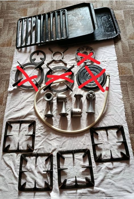 Решетки, горелки к Львовской газовой плите времён СССР.