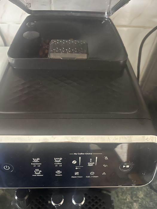 Продам кофемашину Philips 2200! Недорого!