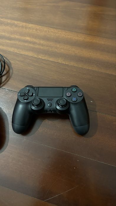 PS4 Pro 1 TB + Acessorios