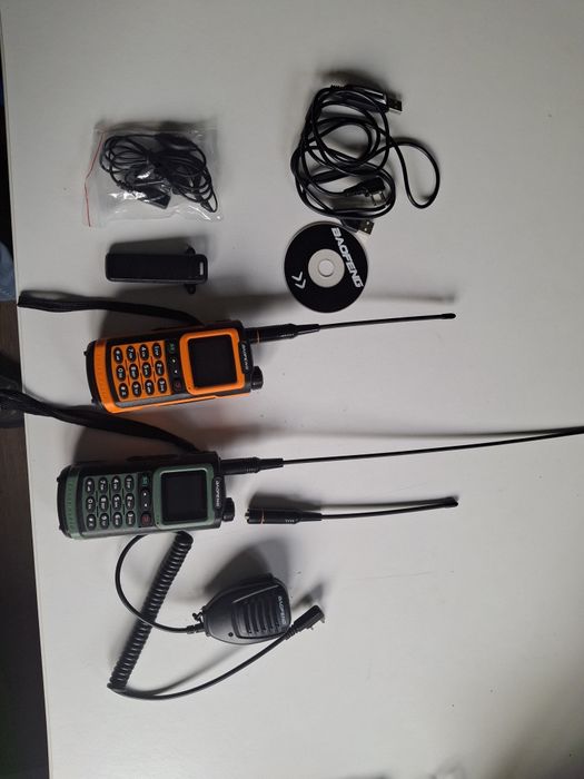 Walkie-Talkie Profissional USB-C | Longo Alcance | Lanterna + Scan Fre