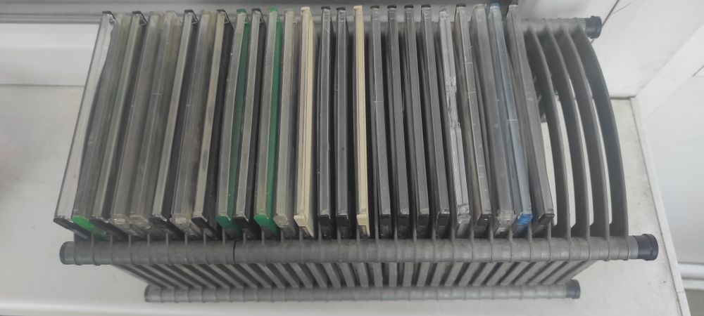 Стійка под DVD діски