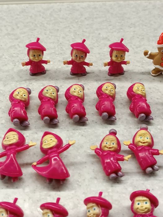 Kinder  Маша и Медведь