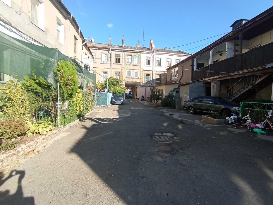 Продается 2-х ком квартира в центре