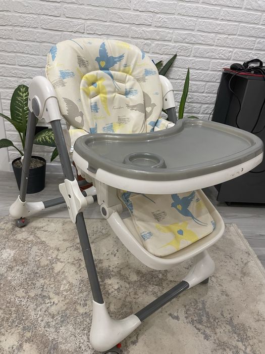 Стільчик для годування
