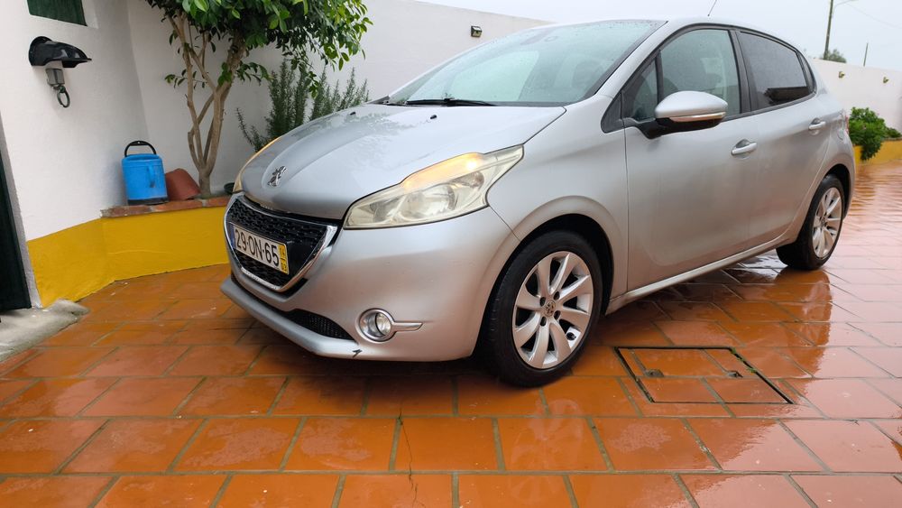 Peugeot 208 como novo