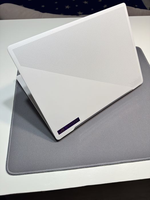 Продам игровой ноутбук Asus Rog Zephyrus G14.
