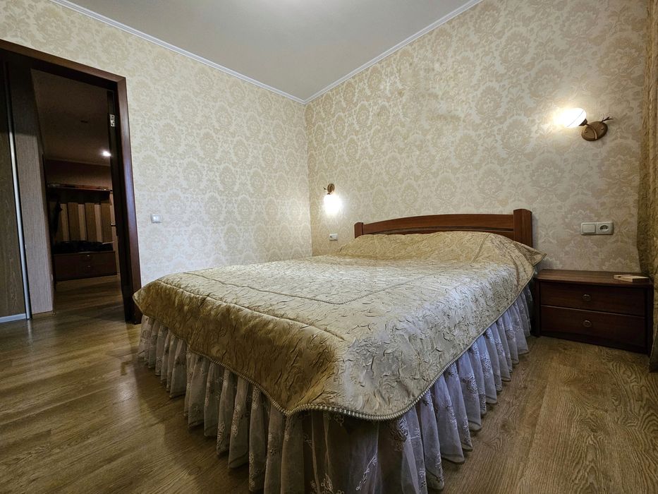 Продам 3 к квартиру на Тополе в кирпичном доме