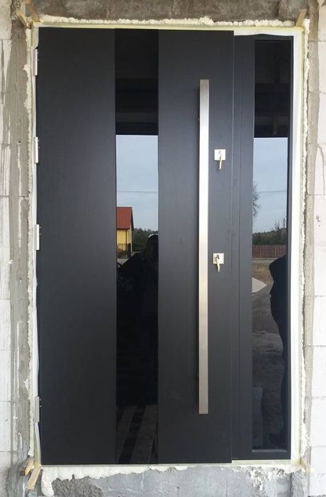 Drzwi zewnętrzne drewniane 8 cm z montazem dzh41