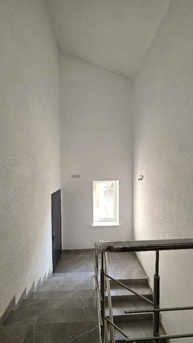 Квартира в Чайка Люкс на Сахарова, висота 5 метрів, Газ, Цегла, Новобудова АК