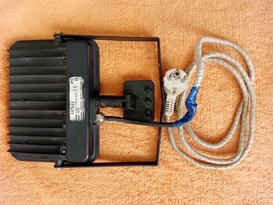 Прожектор светодиодный