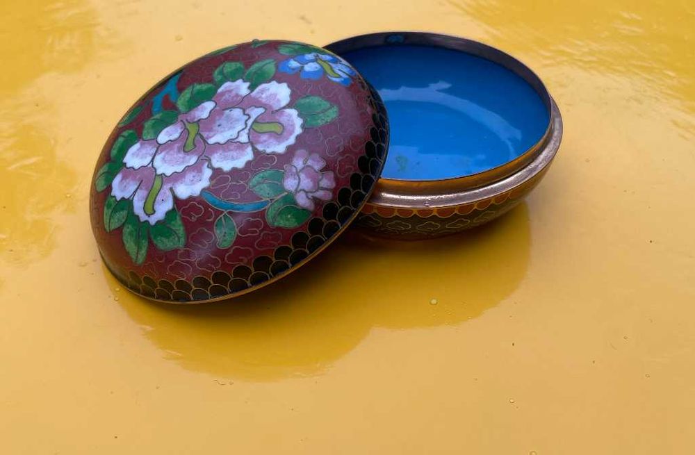 Caixa cloisonné esmaltada
