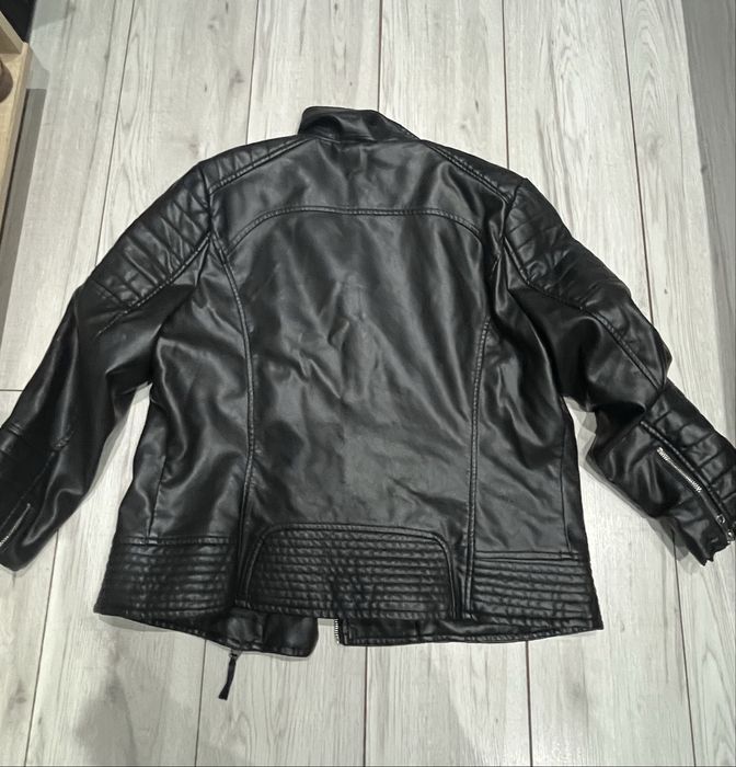 Piękna, ciepła Ramoneska