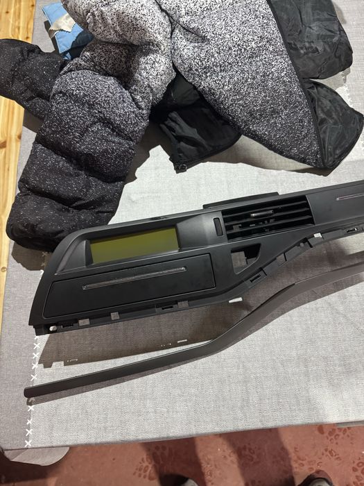 Ecra com moldura Citroen C5
