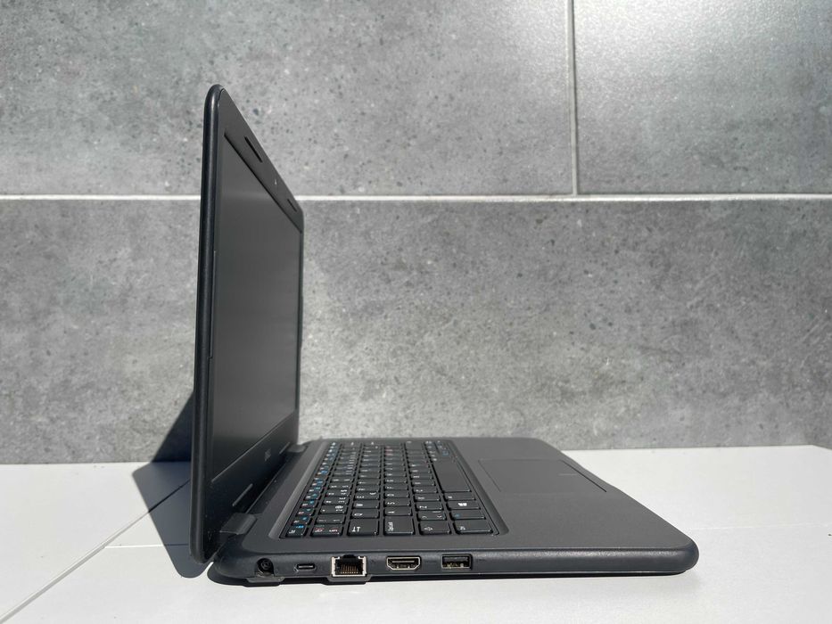 Ноутбук Dell Latitude 3300/i3-7020U/8Gb/256Gb/13" Full HD/IPS/Гарантія