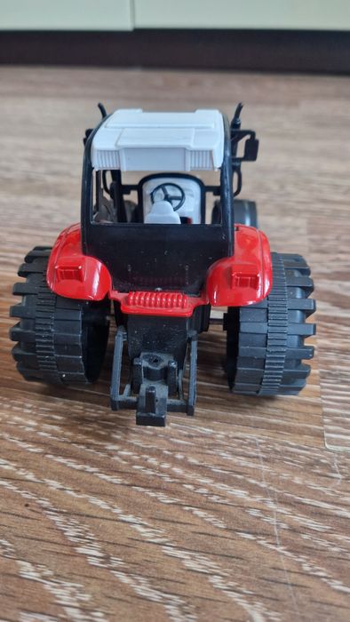 Traktorek truck.