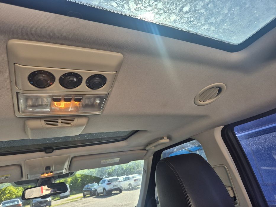 Land Rover Discovery 4