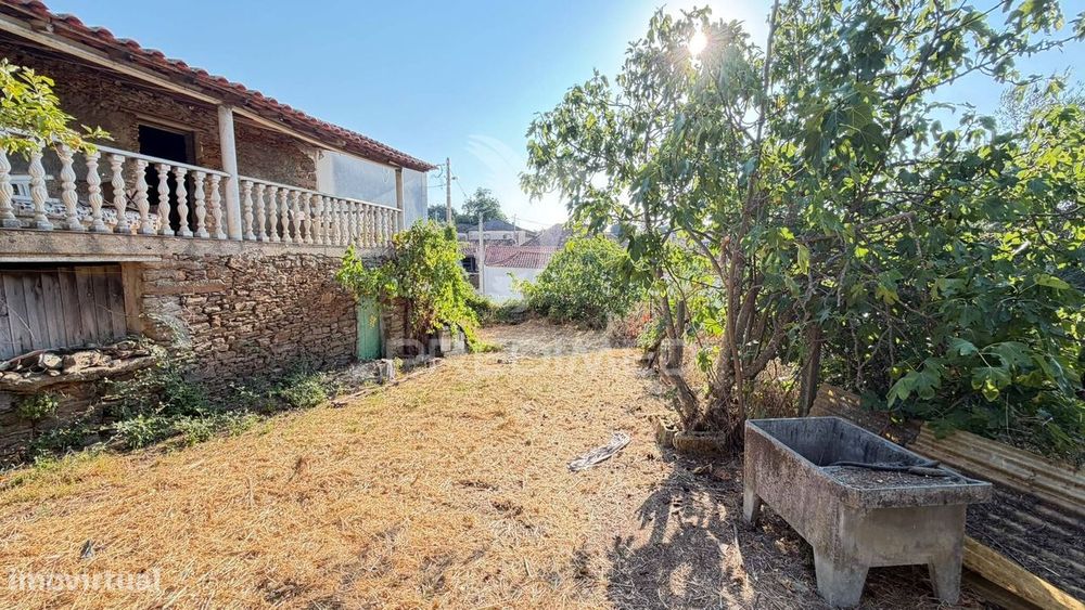 Moradia Com Terreno E Espaço Exterior – Brinço, Macedo De Cavaleiros