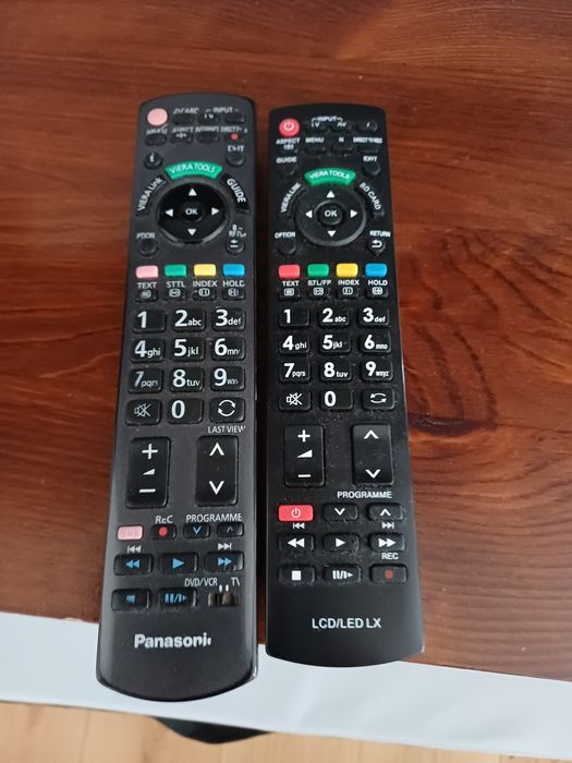 Piloty do Panasonic viera jeden oryginalny drugi uniwersalny