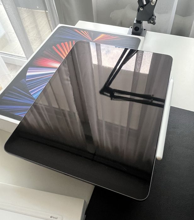 iPad Pro 12,9” 5. generacji (M1) 128 GB Wi-Fi + Apple Pencil 2