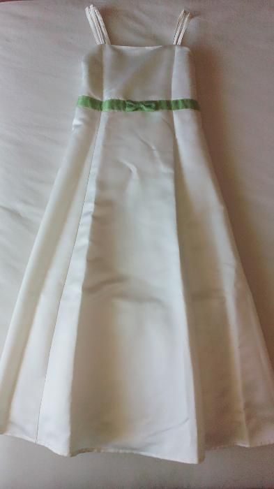 Vestidos de cerimónia/ comunhão de menina ajustáveis nas costas