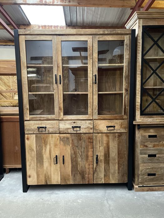 Witryna / drewno egzotyczne/ mango / nowoczesna / styl induatrialny