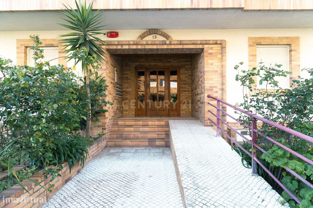 Apartamento T3 duplex em Carregado -Alenquer, União das Freguesias de — Carregado E Cadafais, Lisboa