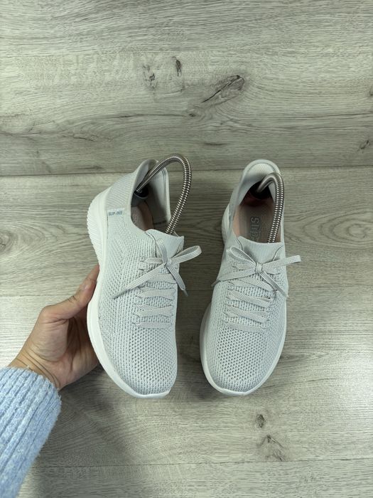 Skechers жіночі кросівки 38 розмір