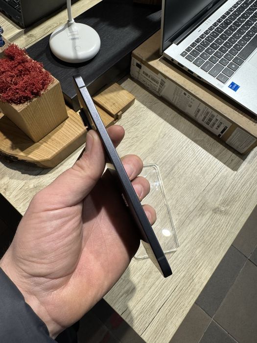 Samsung S25 Edge 12/256 GB  новий