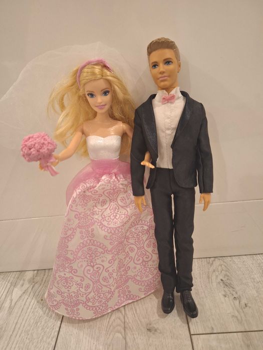 Kabriolet Barbie plus para młoda