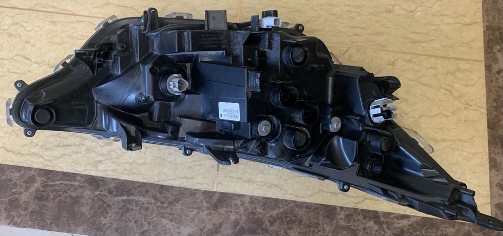 Фара Toyota Rav4 Rav 4 права ліва USA 2022 2023 2024