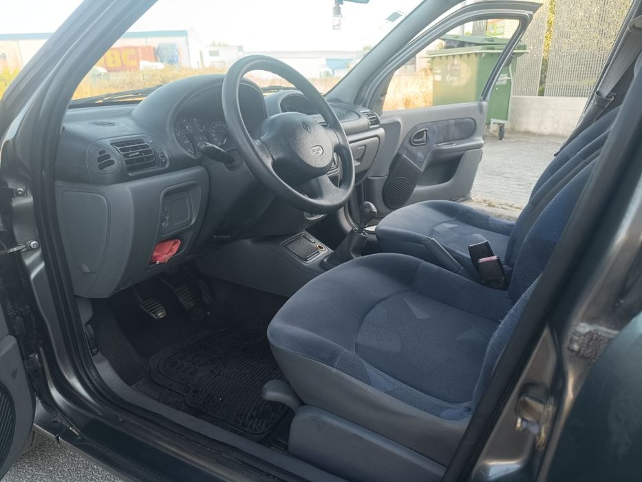 Renault Clio 1.2 RN gasolina 2001