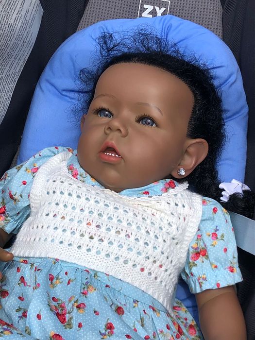 Boneca bebé reborn, negrinha